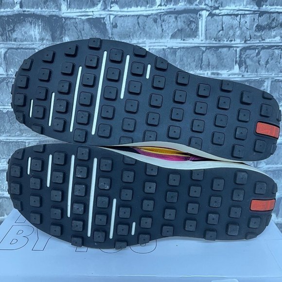 Nike Waffle One Active Fuchsia University Gold Black DA7995-600 Mens Size 8.5 - Picture 9 of 9